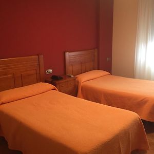 Habitación con 2 Camas Individuales